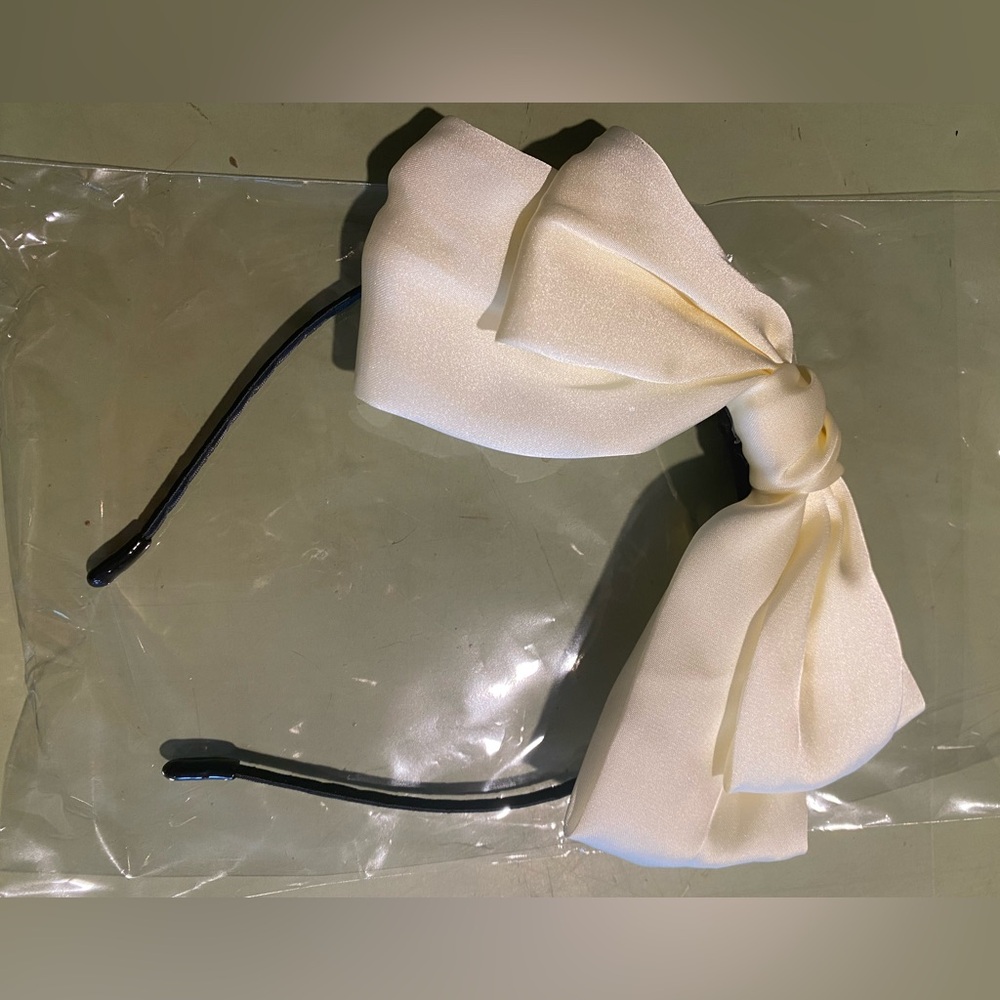 Ivory/Cream Bow Headband NEW